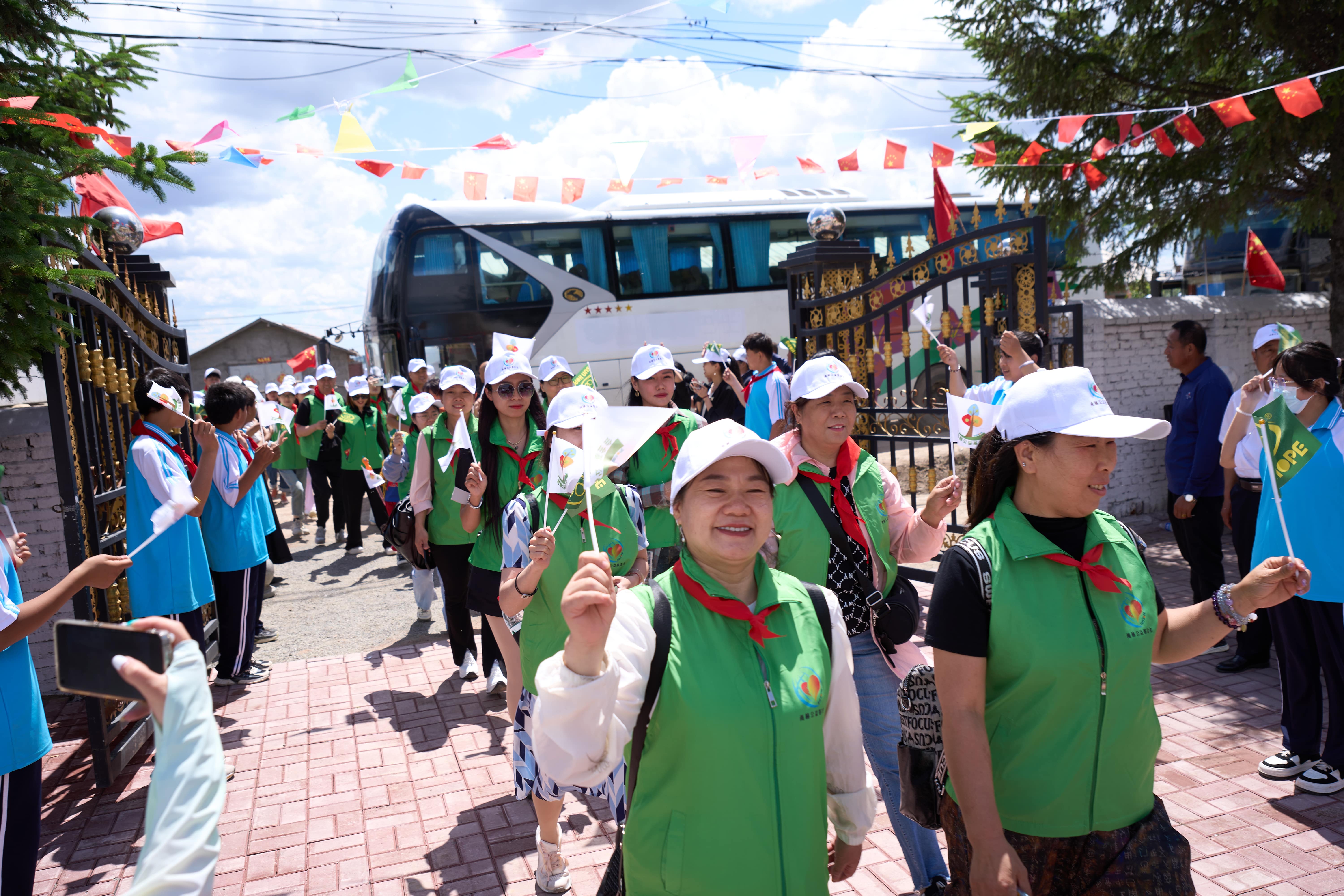第254所 黑龙江巴彦县黑山镇民乐村尚赫侯玉霞学校