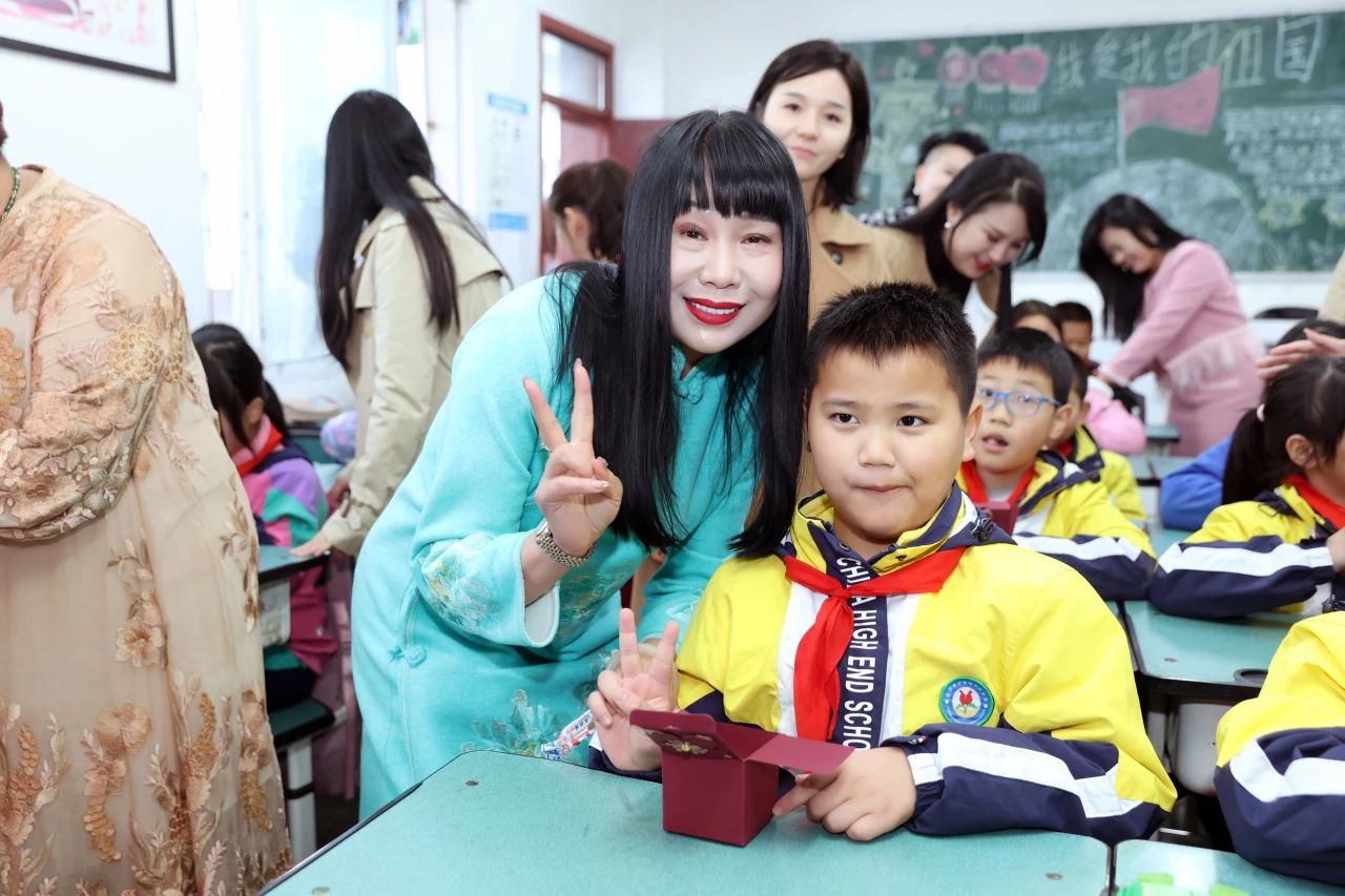 第239所 四川省绵阳市盐亭县永泰镇尚赫任凤小学